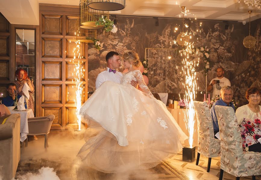 Fotógrafo de casamento Anastasiya Terida-Kremeneckaya (nastya1994). Foto de 24 de janeiro 2022