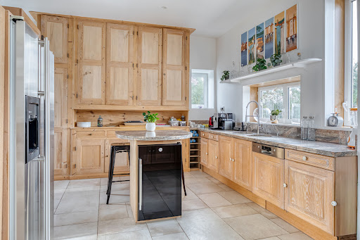 Maison contemporaine avec piscine et jardin 4