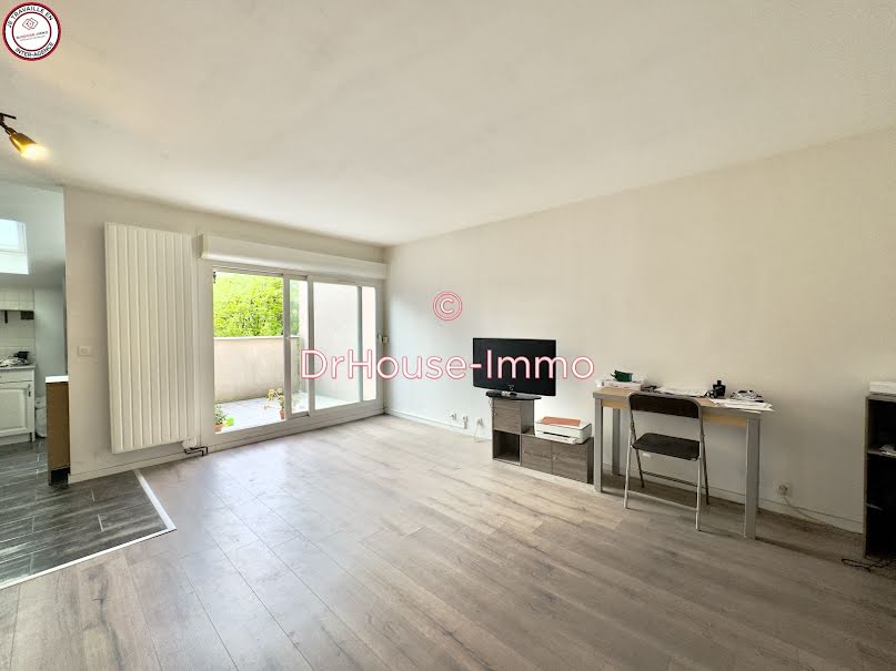 Vente appartement 4 pièces 93 m² à Evry (91000), 175 000 €