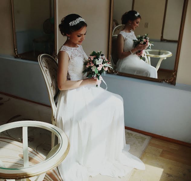 Wedding photographer Katerina Atroschenkova (katyamel). Photo of 17 May 2017