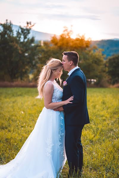 Fotógrafo de casamento Erik Šponar (eriksponar). Foto de 19 de abril 2022