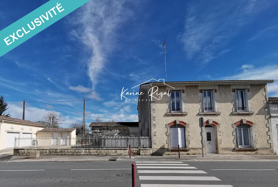 Vente maison 4 pièces 104 m² à Chepniers (17210), 125 000 €