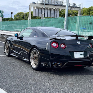 NISSAN GT-R R35