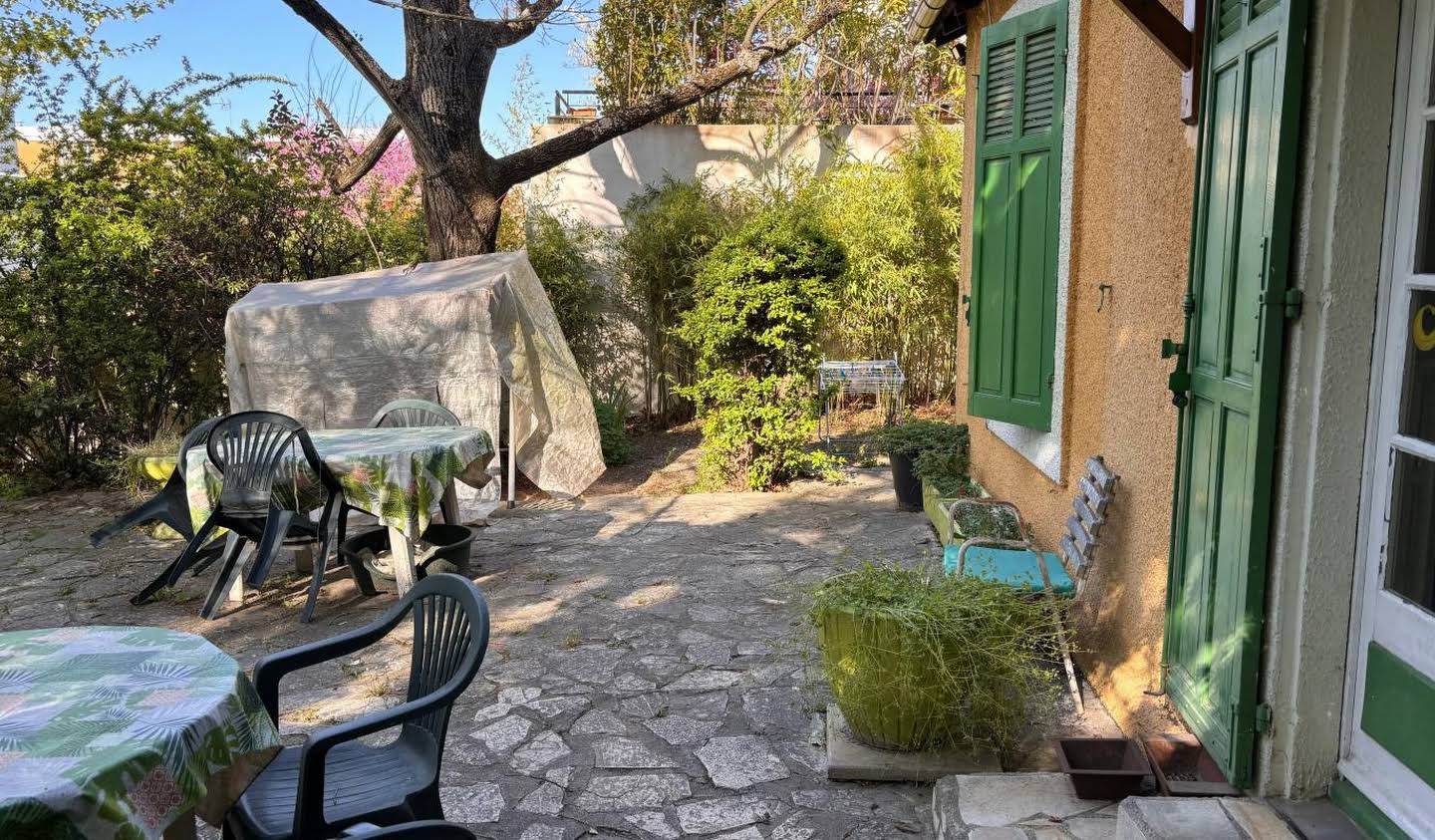 House with terrace Aix-en-Provence