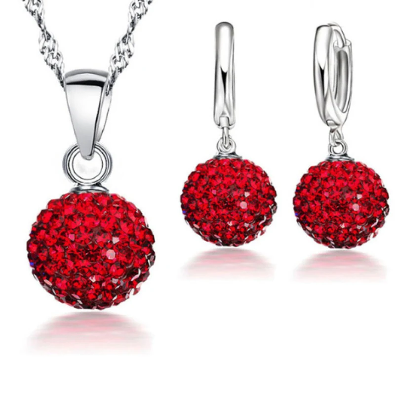 Shambhala Diamond Ball Oorbellen & Ketting Set. Tijdloze elegantie met schitterende diamanten. Perfect om je dagelijkse of speciale look te verfraaien.
