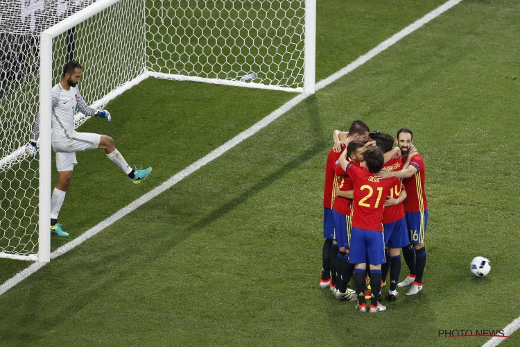 Plaatje klopt bij Spanje: team, aanval en... Iniesta: voldoende voor titel?