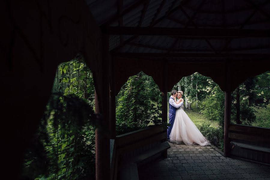 Fotógrafo de bodas Aleksandr Larshin (alexfotolove). Foto del 24 de junio 2016