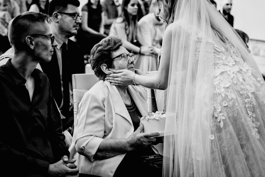 Wedding photographer József Márk Losonczi (losonczi). Photo of 10 April