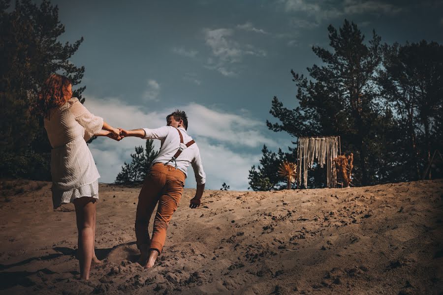 Fotografer pernikahan Vira Mylyan-Monastyrska (monastyrska). Foto tanggal 3 Maret 2023