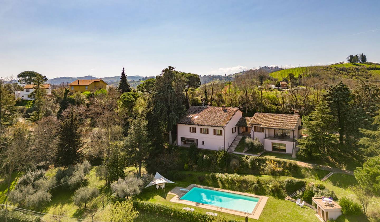 Propriété avec piscine et jardin Cesena