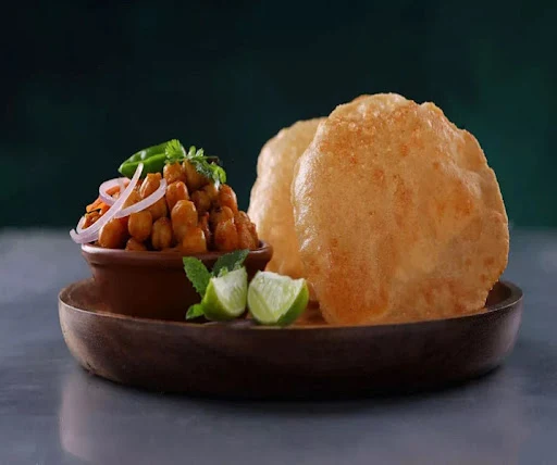 Gabru De Chhole Bhature