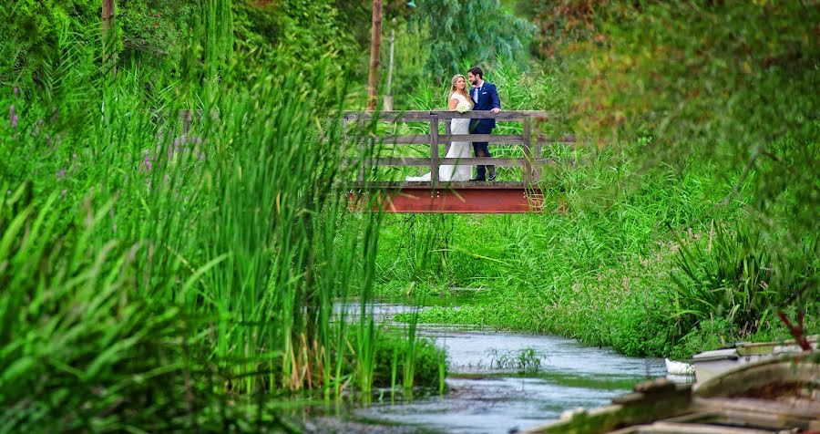 Wedding photographer Kostas Sinis (sinis). Photo of 29 December 2023