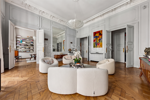 Contemporary apartment with terrace 5