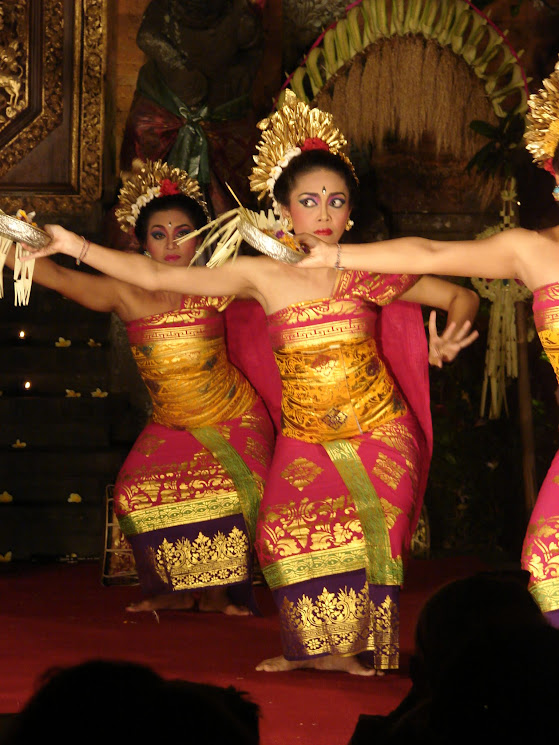 ubud legong dance