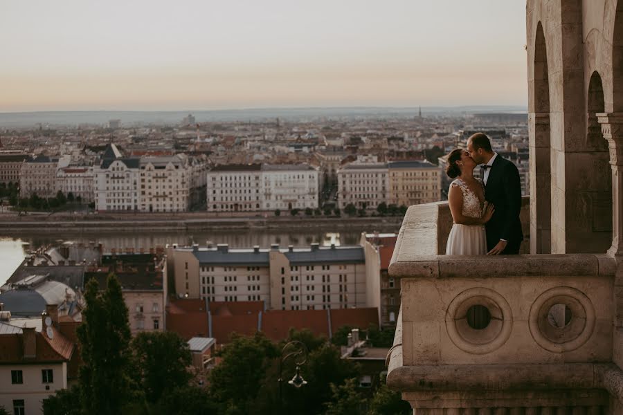 Fotógrafo de casamento Berci Geberle (geberleberci). Foto de 11 de fevereiro 2022