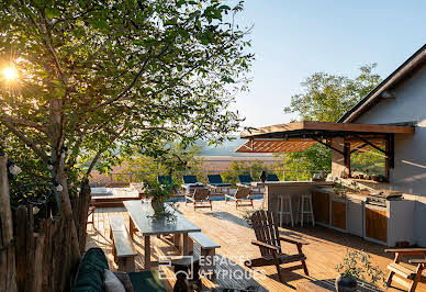 Maison avec piscine et terrasse 2