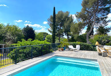 House with pool and terrace 8