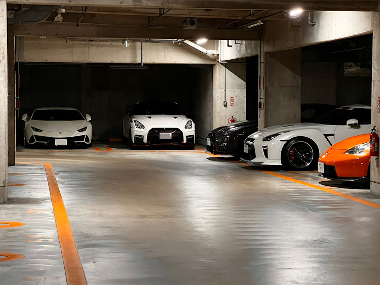 NISSAN GT-Rの35GT- R・NISMO・いつもの仲間に感謝・スペシャルエディション・究極のドライビングプレジャーに関するカスタム事例の投稿画像3枚目