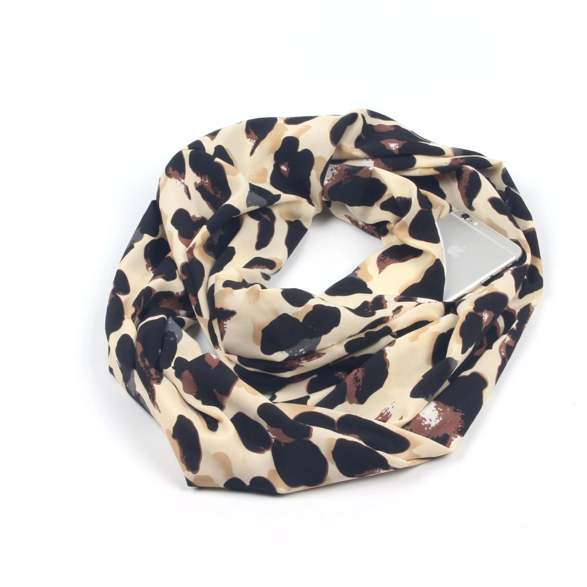 Title 6, Bufandas de anillo estampadas de invierno