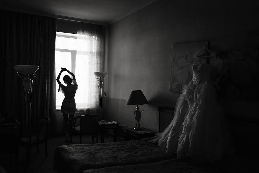 結婚式の写真家Elena Drozdova (luckyhelen)。2014 4月24日の写真