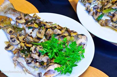Cá hồi nướng nấm 