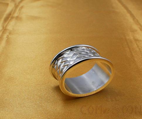Napkin Ring, Egg-Shaped Webbing with All-Silver, Zinc Alloy