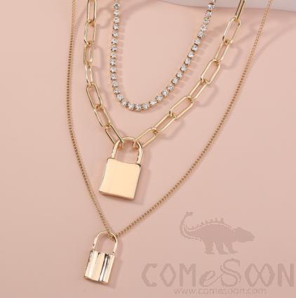 Necklace / Jewelry Nz840