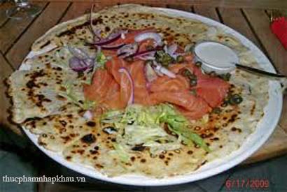 Pancake cá hồi xông khói