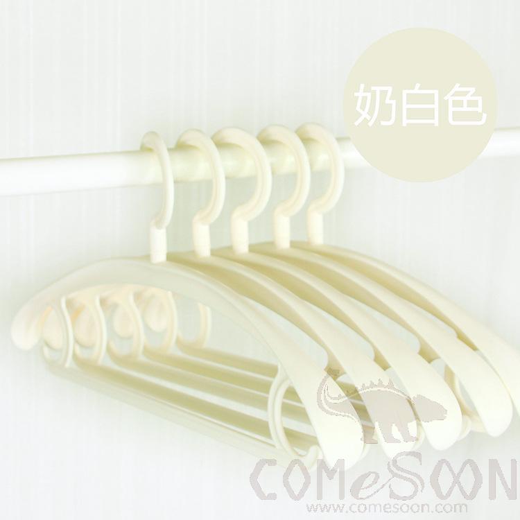Non-Marking Thickened Wide Shoulder Hanger, Plastic, 40cm