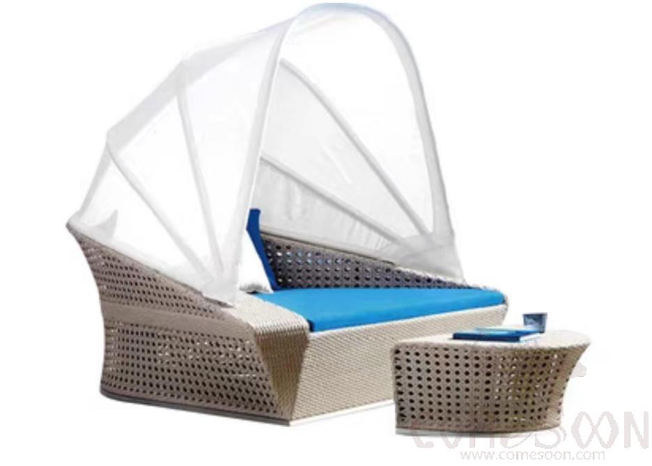 Outdoor Rattan Bed, 1.5mm Aluminum Alloy Frame, 195*144*178cm