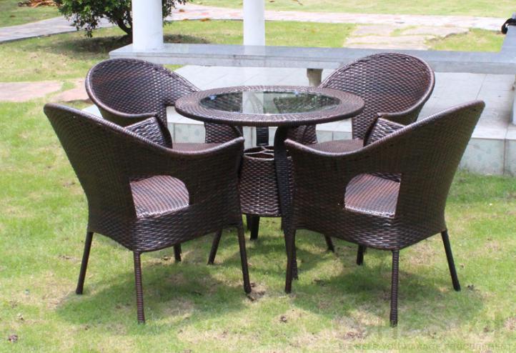 Outdoor Table and Chair, Bold Metal Frame+ PE Rattan+ Tempered Glass, Φ80*72cm product image