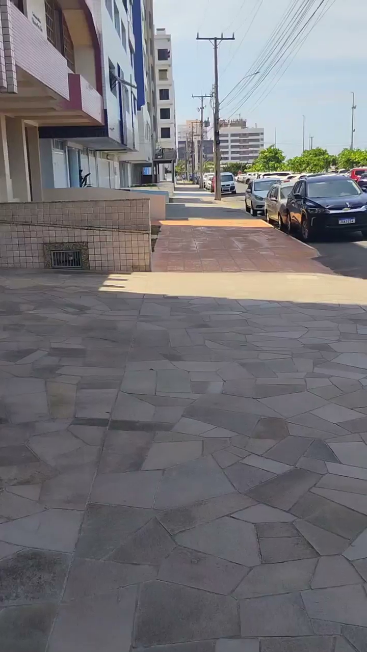 Vídeo: Aquela caminhadinha básica pelas ruas de Capão da Canoa para conhecer a cidade