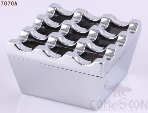 9-Hole Zinc Alloy Ashtray, Chrome, L71*W71*H45mm