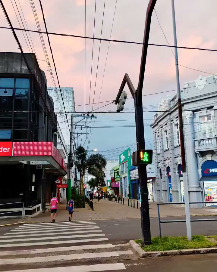 Vídeo: Finalizando mais uma quinta-feira em Cruz Alta 🙏 Ótima noite para todos 😍