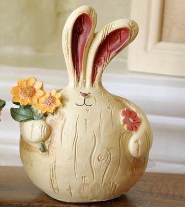 Rasin Ornaments Resin Decorations Creative Decoration Artistic Decoration  L6*W6*H9cm, Wood Color