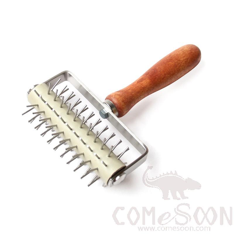 Pizza Roller Punch, 430 Ss+ Wooden Handle, 13.3*20.5*5cm