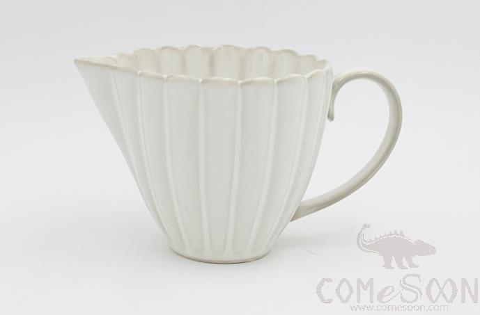 Chrysanthemum Milk Jug, White, 5.5", 150ML