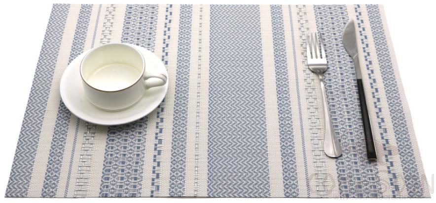 Hot Pressed Edge PVC Placemat, Light Blue Jacquard
White with Bright Silk 28*43*0.1cm