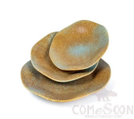 Wheat Field 9" Embossed Shaped Plate