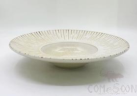 Orion Series 11" Straw Hat Plate-Warp product image