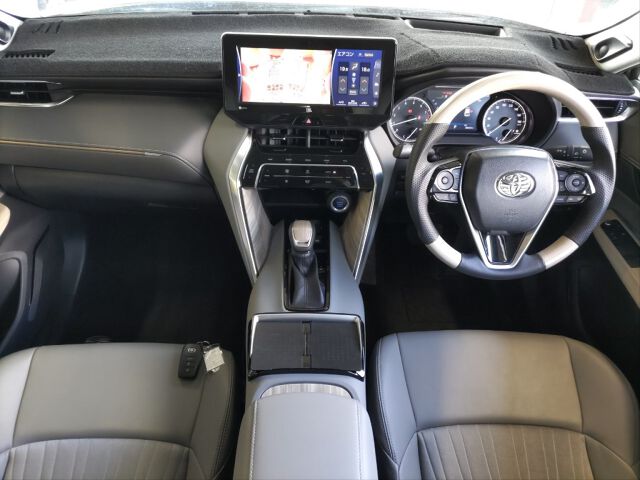 Toyota Harrier Z casis MXUA80-0074474 — gambar 2 daripada 6
