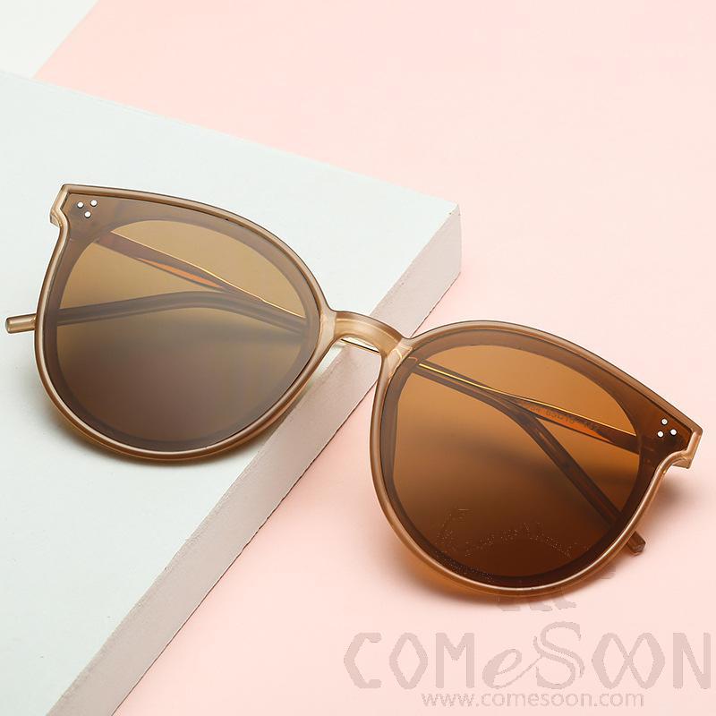 Sunglasses (for Women / Men)