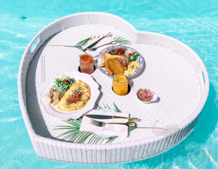 White Heart Floating Tray 85*82*H20cm