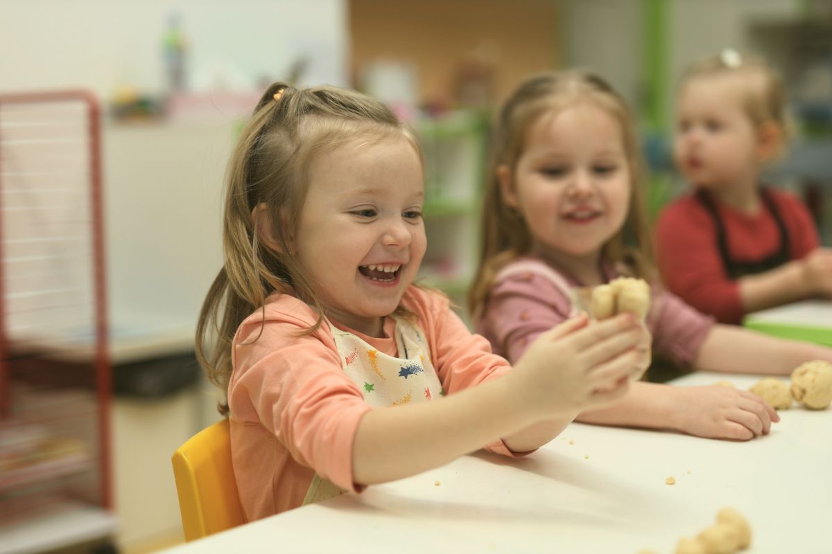 Malý kuchař - děti při vaření