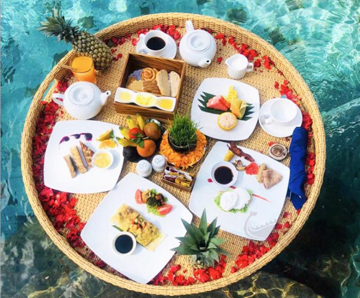 Swimming Pool Floating Table-Φ120cm, Metal Frame+ Imitation Rattan, Φ120*20cm