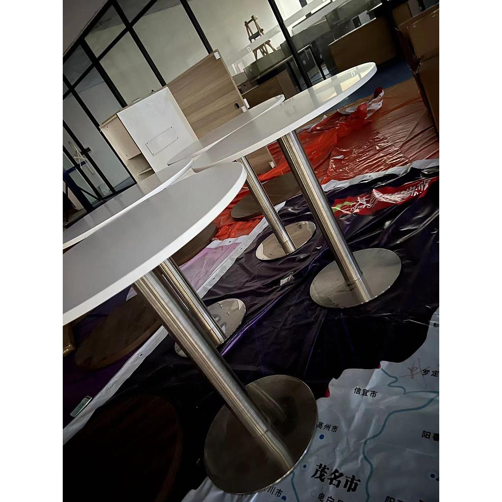 Round Table