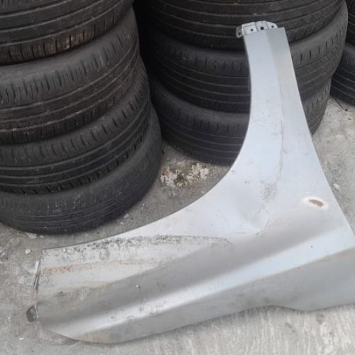 Fender kiri Pajero 