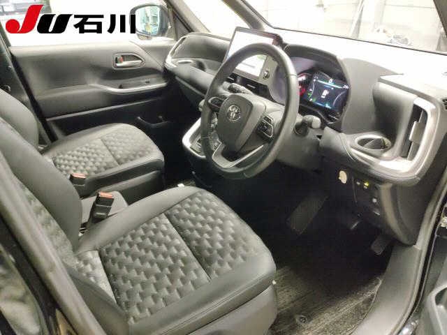 Toyota Voxy SZ chassis 33308 — gambar 3 daripada 6