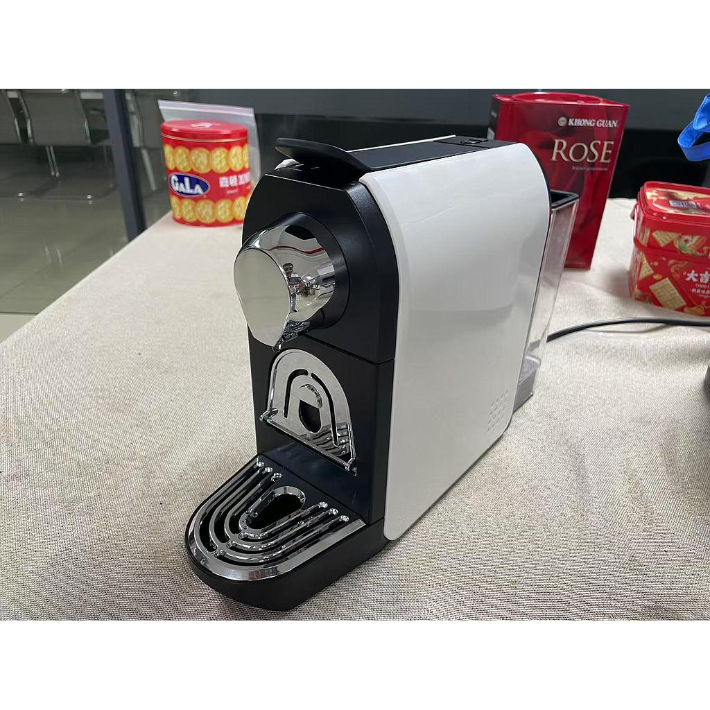 Capsule Coffee Machine, 0.8L, 1400w, White