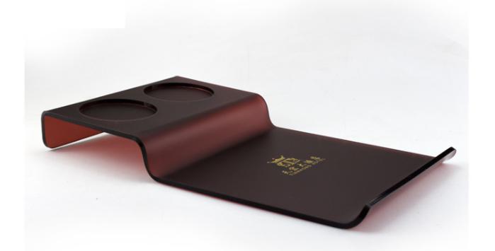Tray-Matted Red